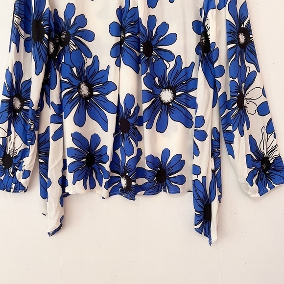 Karen Kane Blue Daisy Handkerchief Blouse Size XL - Picture 3 of 12